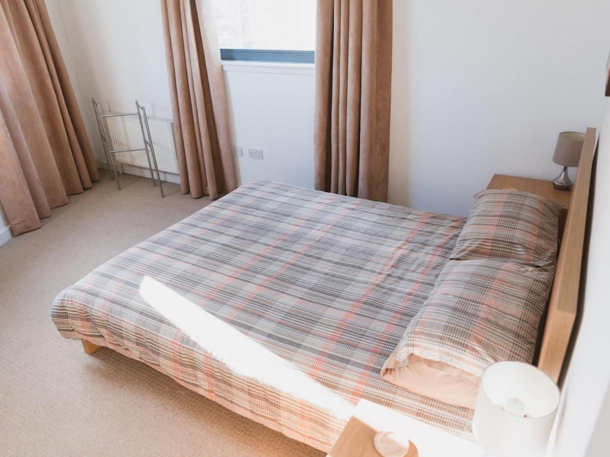 Pass The Keys Lovely 2-Bed Flat Glasgow Harbour Free Parking ภายนอก รูปภาพ